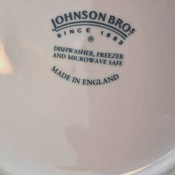 ⭐️Johnson Brothers⭐️Richmond White 2 Coupe Cereal Bowls set of TWO - Picture 9 of 10